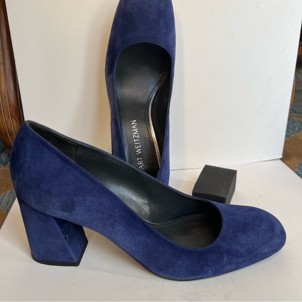 Stuart Weitzman Dark Blue suede flare block heel. Size 7M style #A411457-1